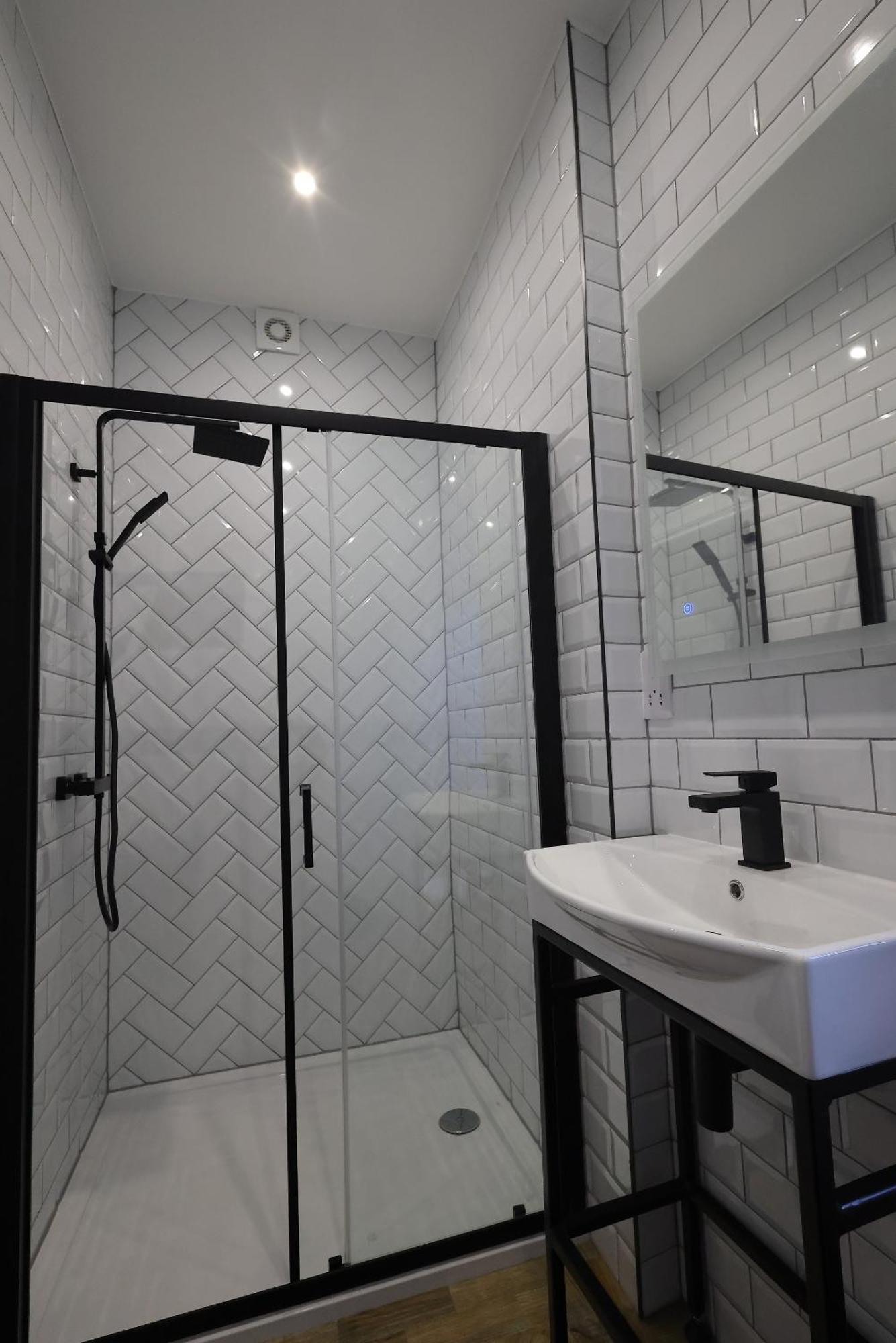 ספלדינג Red Lion Apartments מראה חיצוני תמונה